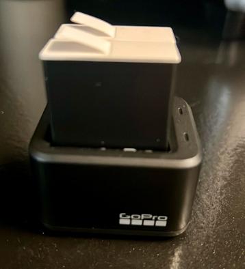 GoPro dubbele oplader + 2 Enduro-batterijen - nieuwstaat beschikbaar voor biedingen