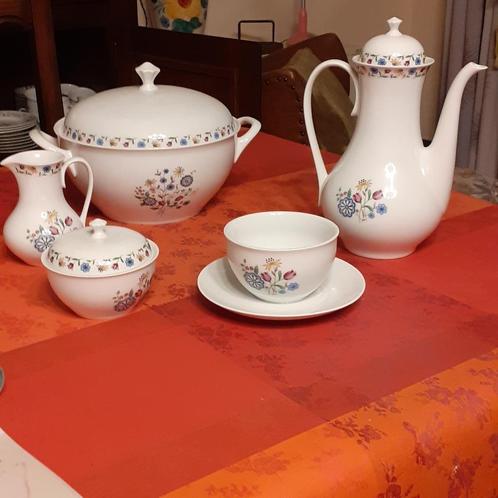 Beau service de table, Antiek en Kunst, Antiek | Servies compleet, Ophalen