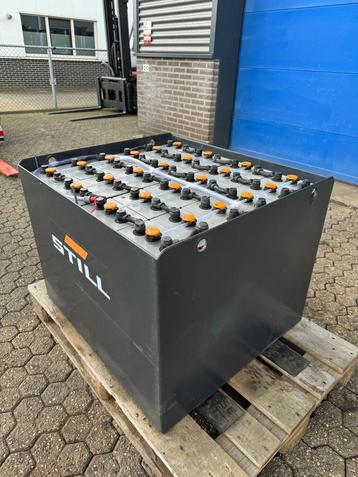 Onbekend Still Tractiebatterij 48v 750Ah disponible aux enchères