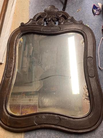 Spiegel beschikbaar voor biedingen