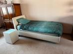 Boxspring met hoofdbord en bijpassend nachtkastje, Huis en Inrichting, Slaapkamer | Bedden, Ophalen, Strak, 90 cm, Eenpersoons