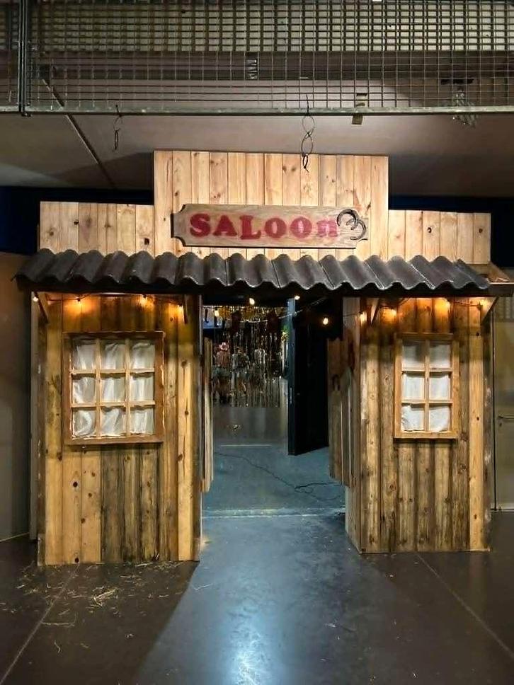 'WESTERN SALOON' decor/photobooth, Diversen, Overige Diversen, Zo goed als nieuw, Ophalen