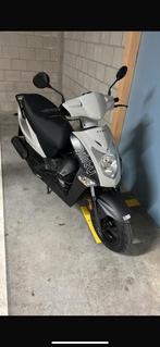 Brommer a klasse nieuwe staat 6000 km, Ophalen of Verzenden, Zo goed als nieuw