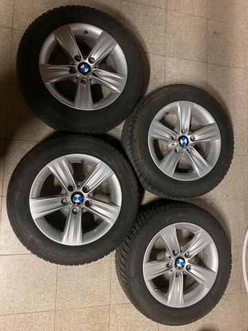 Velgen met winterbanden beschikbaar voor biedingen
