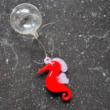 Hippocampe en verre de Leonardo, Enlèvement ou Envoi