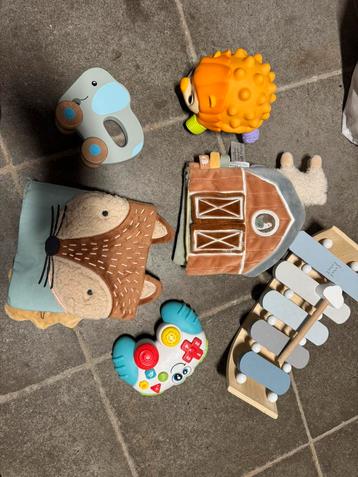 Voelboekjes, egel beschikbaar voor biedingen