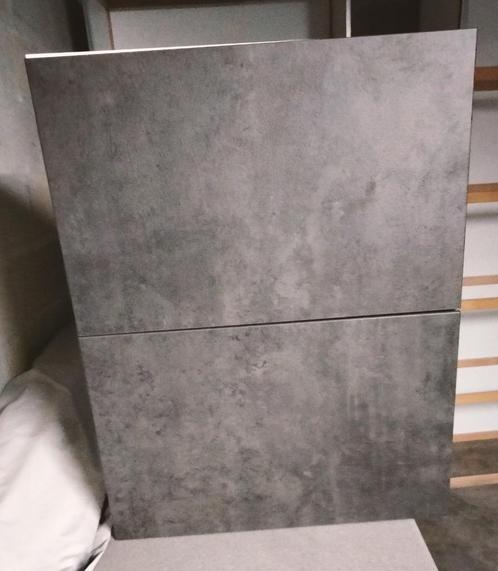 5 identieke Ikea Besta kastjes 60x22x38 - deurtjes betonlook, Huis en Inrichting, Kasten | Wandmeubels, Zo goed als nieuw, Minder dan 100 cm