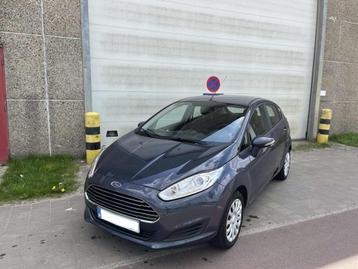 Ford Fiesta 1.2i Benzine Titanium Gekeurd met carpass beschikbaar voor biedingen