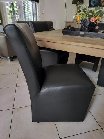 Stoelen imitatieleer zwart beschikbaar voor biedingen