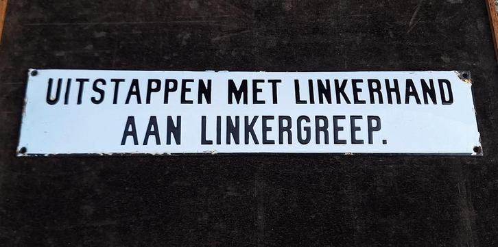 Antiek zwart wit emaille tekstbord., Verzamelen, Merken en Reclamevoorwerpen, Gebruikt, Reclamebord, Ophalen of Verzenden