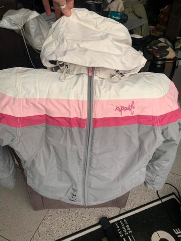 Combinaison,bottes snowboard  et accessoire bonnet/gant beschikbaar voor biedingen