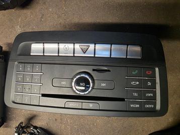 autoradio gps mercedes  beschikbaar voor biedingen