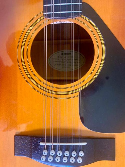 Guitare 12 cordes Yamaha FG412 SB II sunburst Folk, Musique & Instruments, Instruments à corde | Guitares | Électriques, Comme neuf