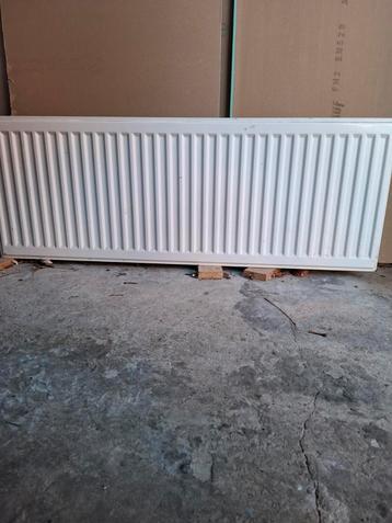 Radiator 40cm x 110cm beschikbaar voor biedingen