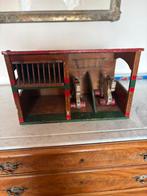 Oud speelgoed:stal met paarden, Ophalen