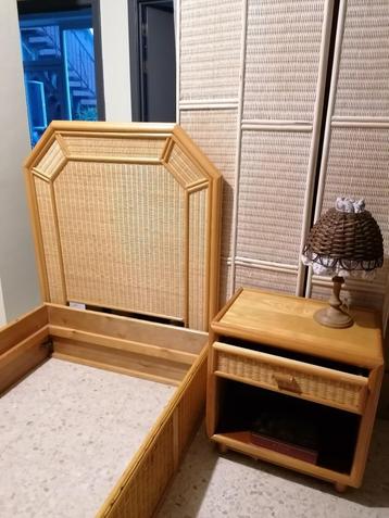 Tête de lit, cadre et table de chevet en rotin finition osie, 90 cm, Matelas, Une personne, Enlèvement
