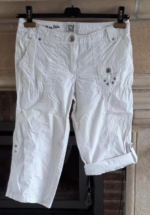 Street One - Pantalon 3/4 - taille 38 - blanc - 1,00€, Vêtements | Femmes, Culottes & Pantalons, Porté, Taille 38/40 (M), Blanc