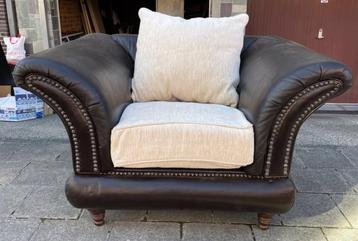 3 fauteuils en cuirs beschikbaar voor biedingen