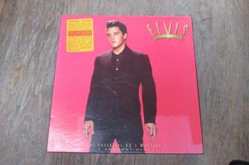 Elvis Presley Collectors Item, boek , 5 cd's , stamps !