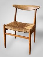 4 iconische stoelen van Hans Wegner - model W2, Huis en Inrichting, Stoelen, Riet of Rotan, Gebruikt, Bruin, Ophalen of Verzenden