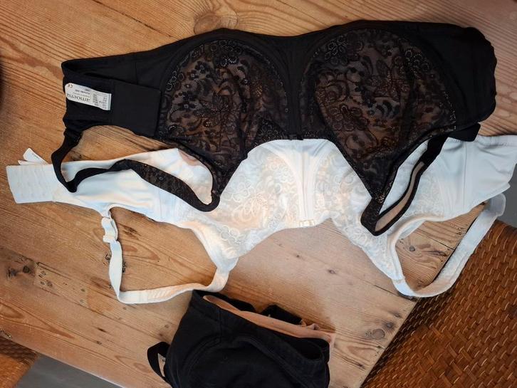 4 prothese bh's, Kleding | Dames, Ondergoed en Lingerie, BH, Wit, Ophalen of Verzenden