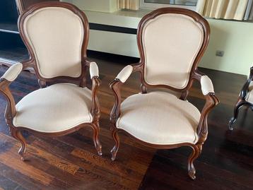 Paire de fauteuil style Louis xv beschikbaar voor biedingen