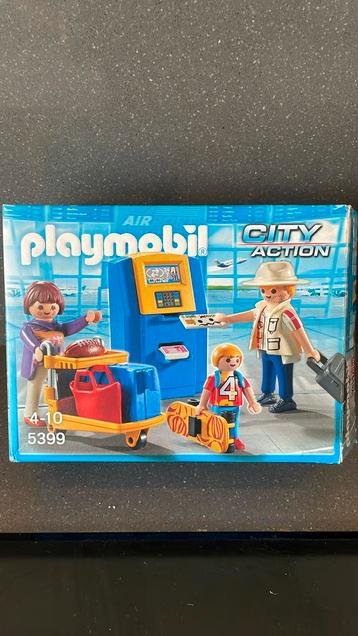 Playmobil - Vacanciers au comptoir d'enregistrement