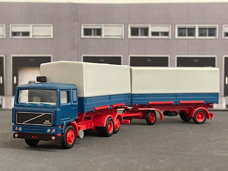 Herpa Volvo F12 combinate 1/87, Hobby en Vrije tijd, Modelauto's | 1:87, Zo goed als nieuw, Bus of Vrachtwagen, Herpa, Ophalen of Verzenden