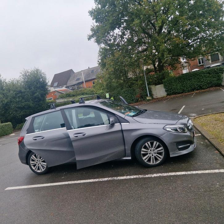 Mercedes b180,  euro 6. 2018 bj  automaat,  perfect, Autos, Mercedes-Benz, Particulier, Enlèvement