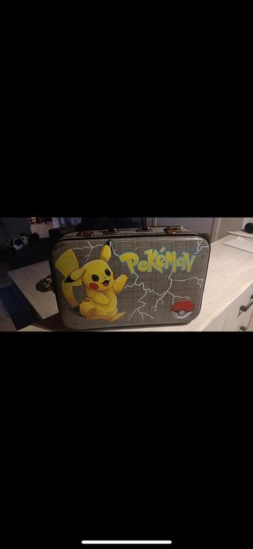Handgeschilderde valies pokemon pikachu beschikbaar voor biedingen