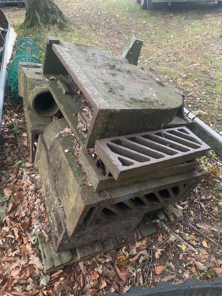 Straatkolk - gootput, Doe-het-zelf en Bouw, Overige Doe-Het-Zelf en Bouw, Gebruikt, Ophalen