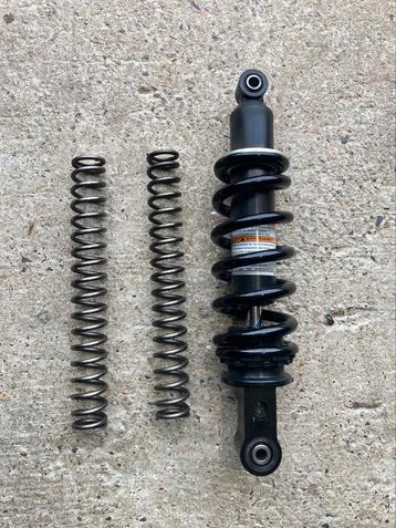 Ressorts avant et arrière de la Kawasaki Z1000, Enlèvement