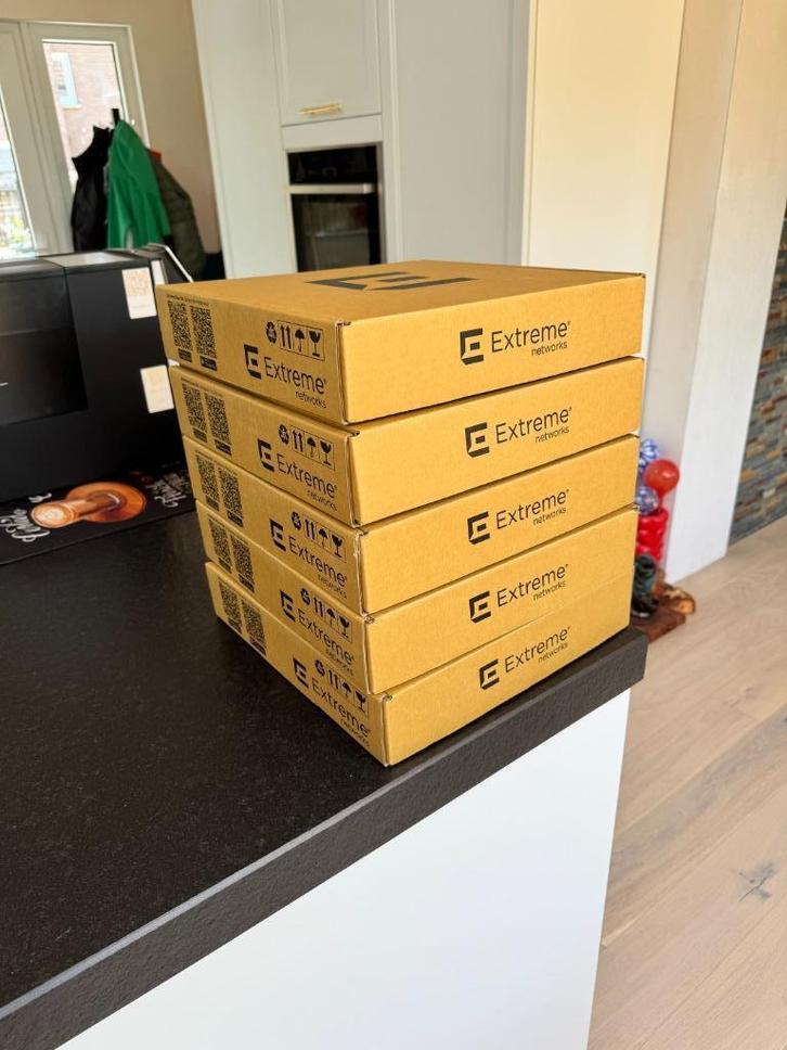 Extreme Networks AP5010-WW Accesspoint nieuw in doos 2 stuks, Computers en Software, Accesspoints, Nieuw, Ophalen of Verzenden