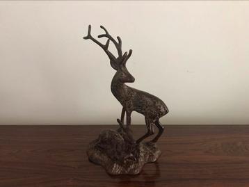 Metalen Beeld hert ree bambi met jong metaal beschikbaar voor biedingen