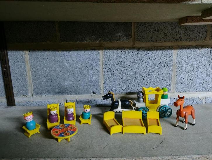 Fisher Price Vintage oud kasteel jaar 1974 met toebehoren, Kinderen en Baby's, Speelgoed | Fisher-Price, Gebruikt, Speelset, Ophalen of Verzenden