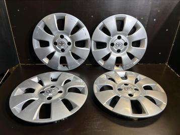 4 wieldoppen Toyota yaris aygo corolla verso auris 15" beschikbaar voor biedingen