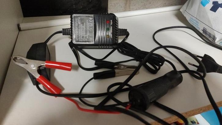 auto motor 12 volt batterij Onderhouder, Auto-onderdelen, Accu's en Toebehoren, Ophalen of Verzenden