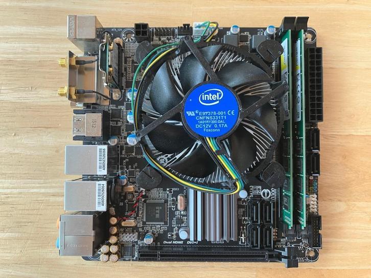 Gigabyte GA-H97N-WIFI + i7 4770 + 16GB, Computers en Software, Moederborden, Gebruikt, Intel, DDR3, Ophalen of Verzenden