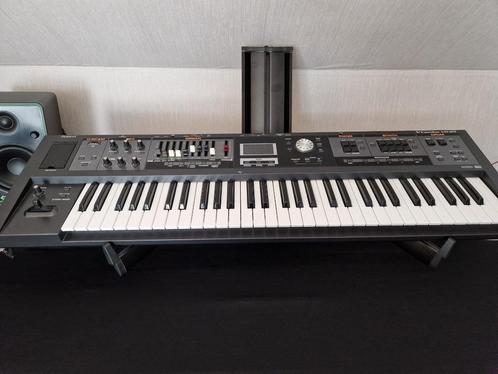 Keyboard Roland VR-09, Muziek en Instrumenten, Keyboards, Zo goed als nieuw, 61 toetsen, Roland, Aanslaggevoelig, Midi-aansluiting