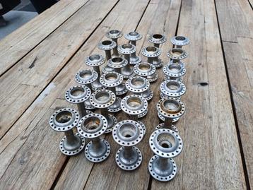 24x Campagnolo Record naven (zonder binnenwerk) beschikbaar voor biedingen