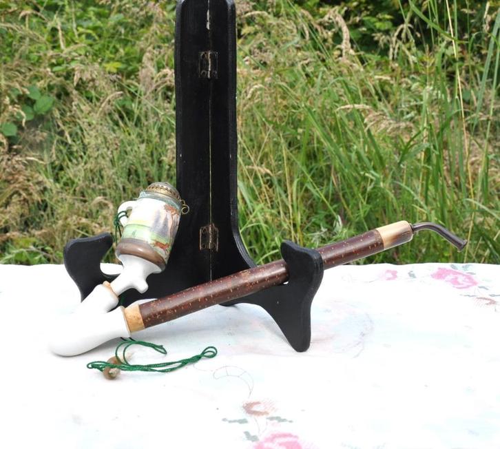 grande pipe thyriloienne bois et porcelaine, Verzamelen, Rookartikelen, Aanstekers en Luciferdoosjes, Gebruikt, Overige typen