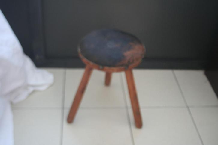 houten stoel ( type melkstoeltje), Huis en Inrichting, Stoelen, Hout, Ophalen of Verzenden