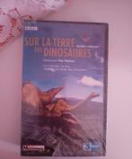 VHS-tape „In het land van de dinosauriërs”, Cd's en Dvd's, Alle leeftijden, Ophalen of Verzenden, Nieuw in verpakking, Wetenschap of Techniek