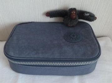 Kipling extra grote pennenetui 100 pennen blauwgrijs beschikbaar voor biedingen