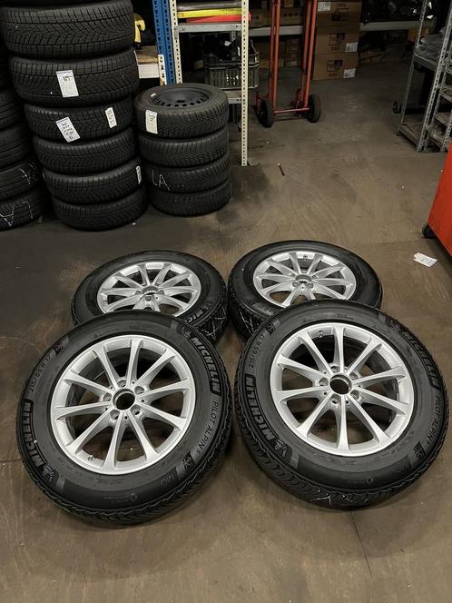 Originele winterset Mercedes GLA/GLB, Auto-onderdelen, Banden en Velgen, Banden en Velgen, Winterbanden, 17 inch, 215 mm, Personenwagen