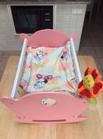 Te koop poppen bed + pop met kleding, Kinderen en Baby's, Speelgoed | Poppen, Ophalen of Verzenden, Zo goed als nieuw, Babypop