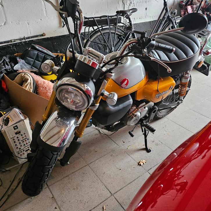 Honda Monkey Banana Yellow (2022) 6.200 km Topstaat €5.000, Motoren, Motoren | Honda, Particulier, Overig, 11 kW of minder, Minimaal motorrijbewijs A1