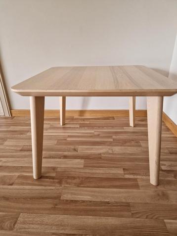 Bijzettafel  beschikbaar voor biedingen