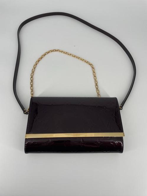 Sac Louis Vuitton Ana MV Amarante, Handtassen en Accessoires, Tassen | Damestassen, Zo goed als nieuw, Avondtasje, Overige kleuren