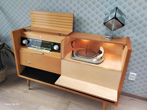 Radiomeubel Grundig uit 1959  compleet gerestaureerd, Antiek en Kunst, Antiek | Tv's en Audio, Ophalen